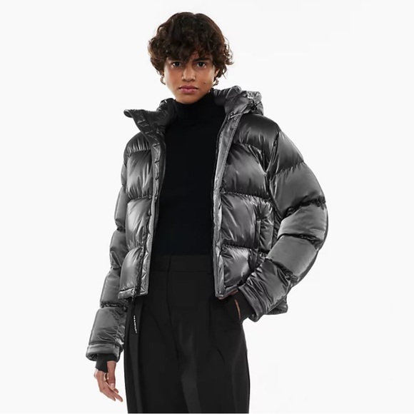 The Super Puff™ Shorty | LIQUID SHINE | coal gray - Picture 1 of 11